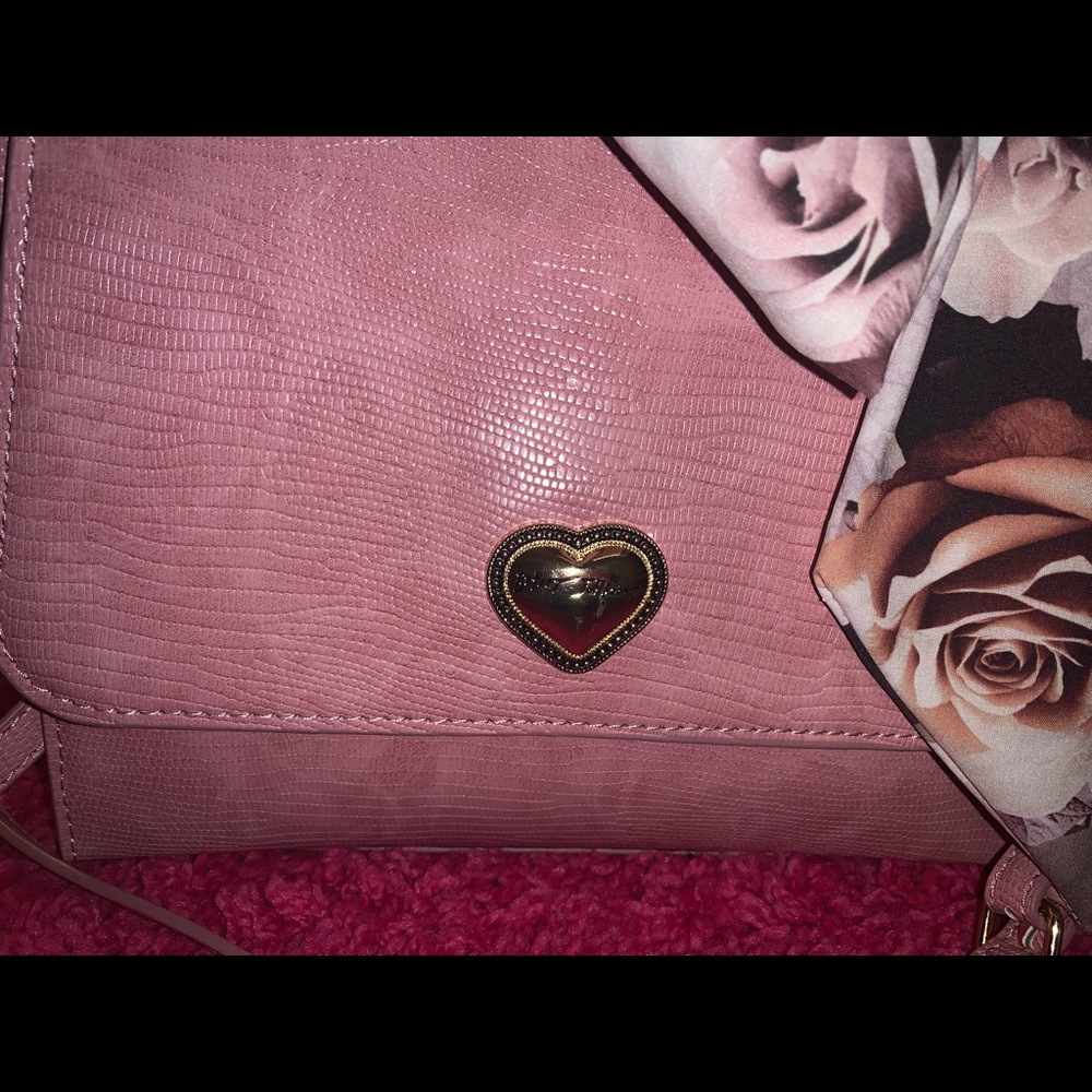 Pink Purse - Picture 2 of 3